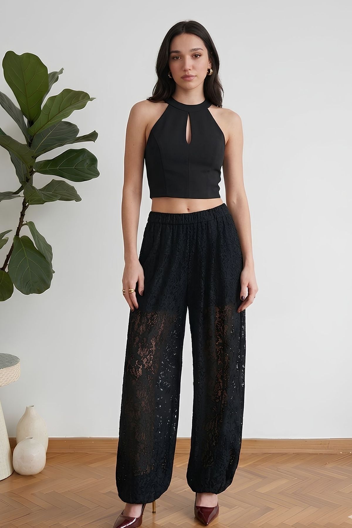 Bol Kesim Dantelli Pantolon